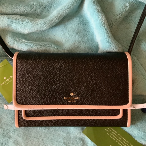 ♠️NWT kate spade Black Leather Crossbody♠️ - Picture 1 of 8